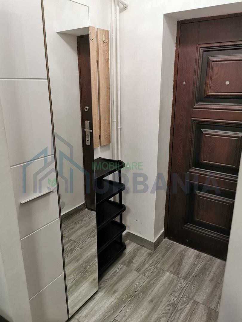 Garsonieră de închiriat în Galata, etaj 1, renovată - Poză 1
