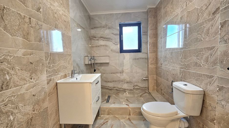 Apartament cu 3 camere de vanzare Ovidiu Constanta parcare inclusa - Poză 8