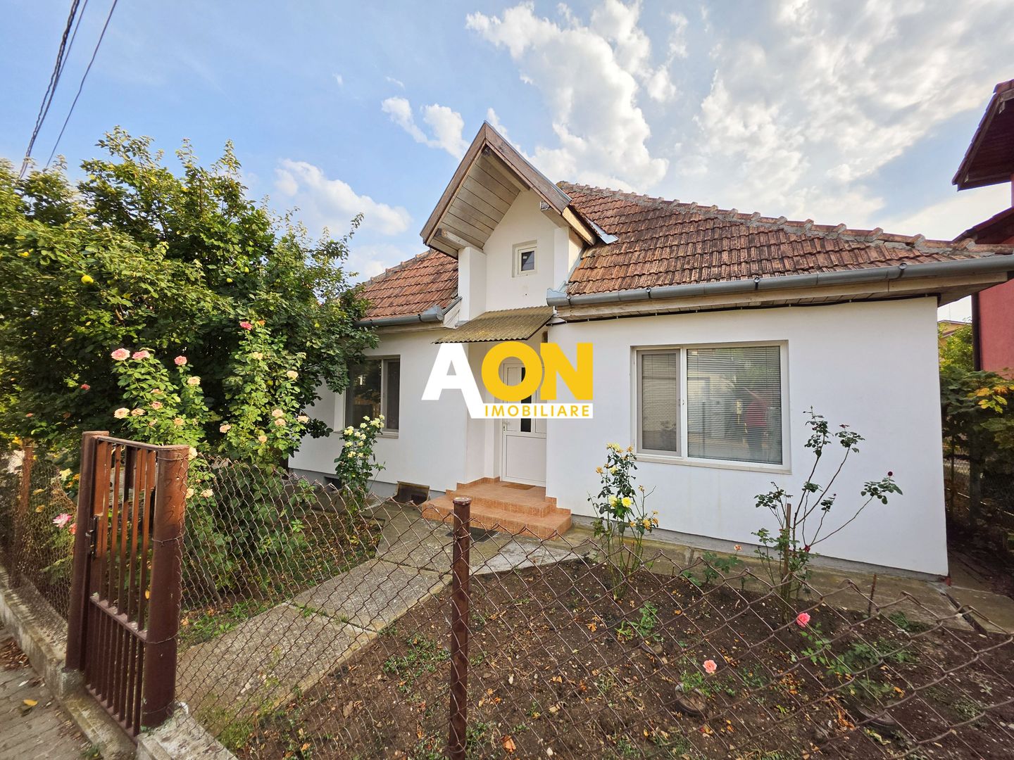 Casă 3 camere, 630 mp teren, zona Schit, Cetate - Poză 1