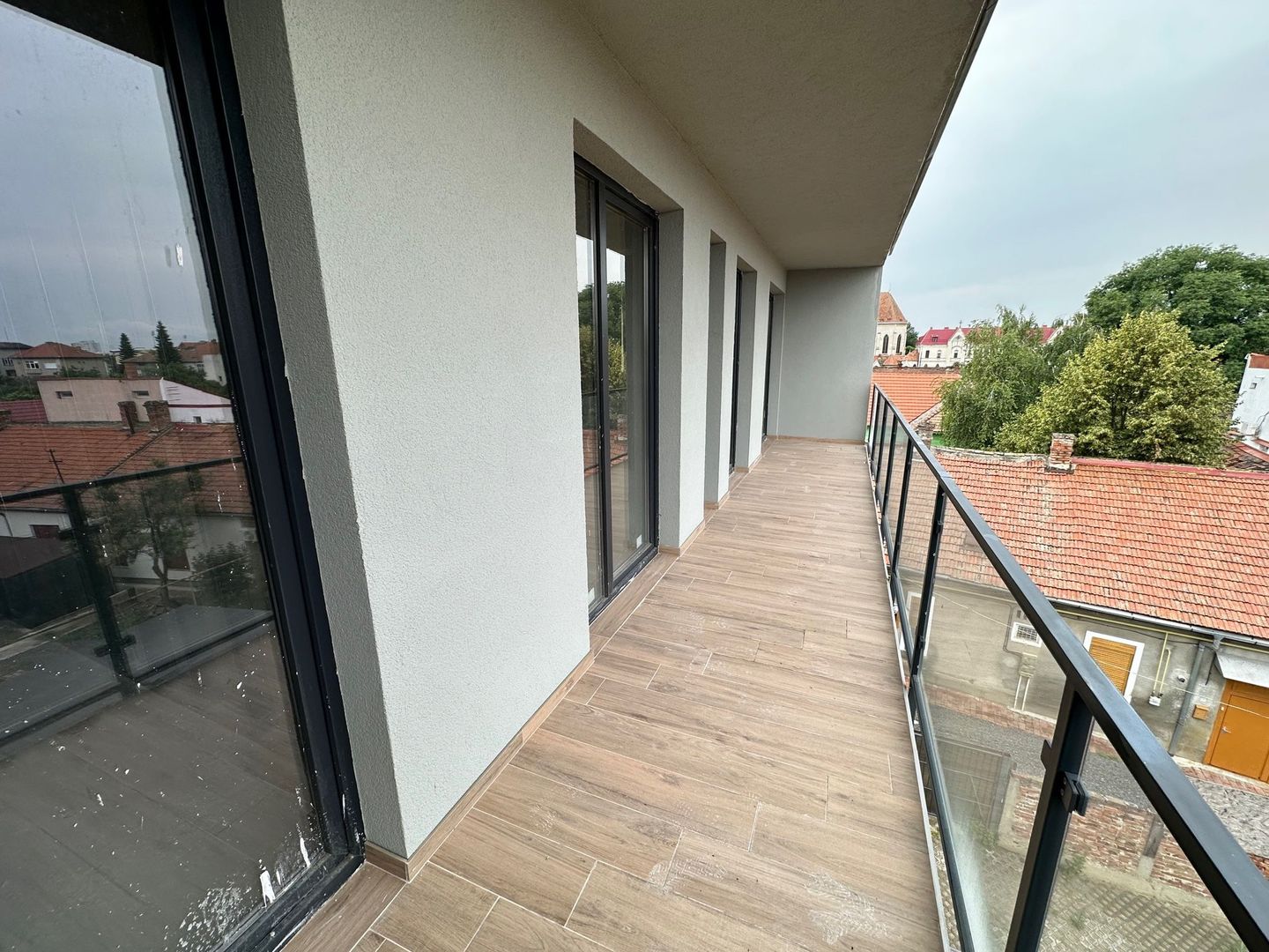 Cladire de birouri  Central pretabil activități medicale - Poză 30