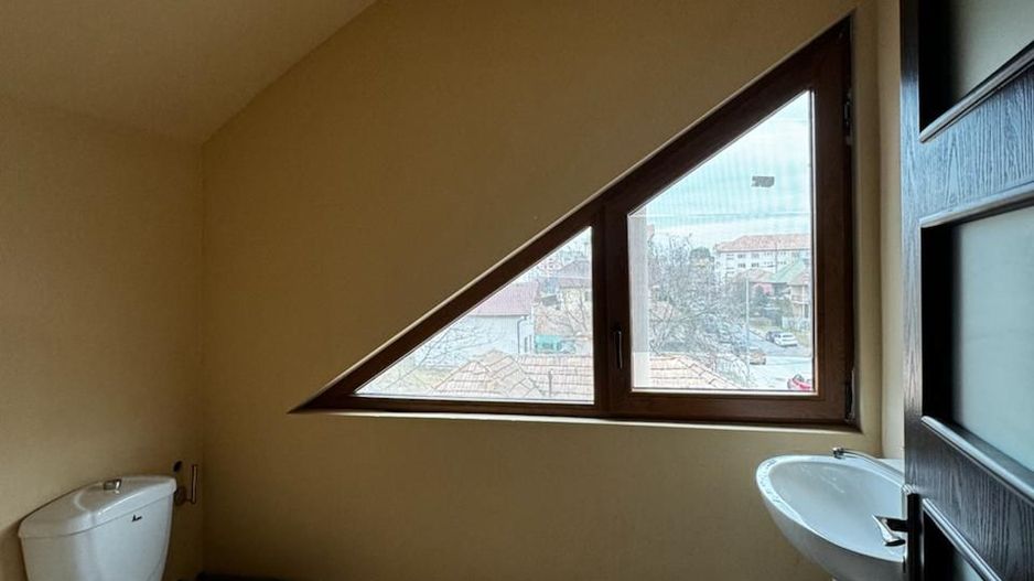 REȘEDINȚĂ EXCLUSIVISTĂ | 8 CAMERE | 4 BĂI | 2 LIVINGURI | TEREN 679 MP - Poză 11