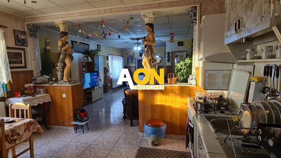 Casa de vanzare 5 camere 320 mp teren Centru zona Prefecturii - Poză 4