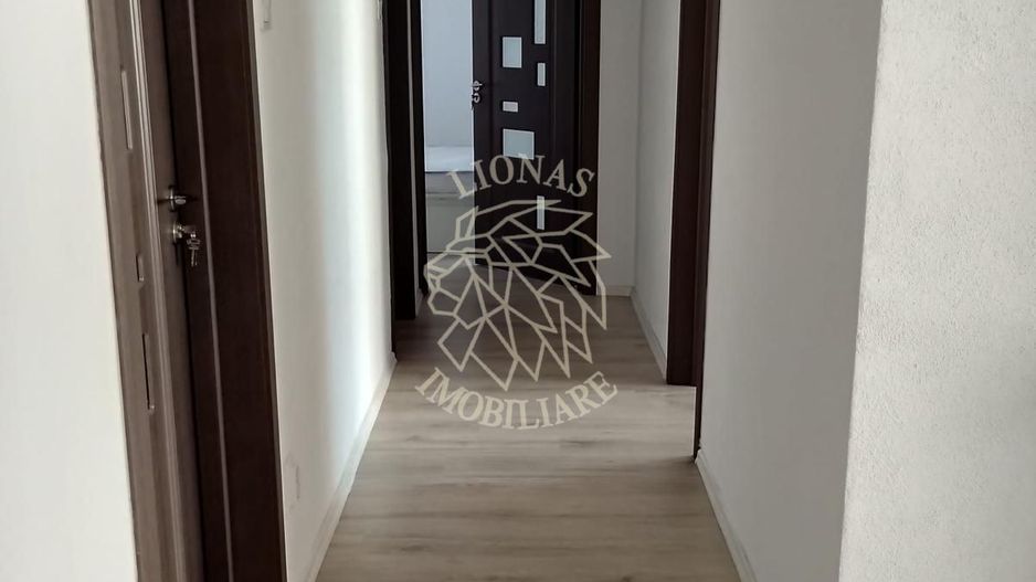 Apartament 4 camere-2 balcoane-etaj 3-renovat complet-Zona A. Muresanu - Poză 6