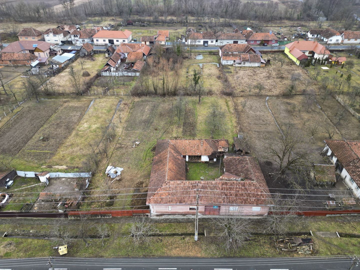 Casă impresionantă, cu anexe în Dezna-Moneasa! - Poză 43