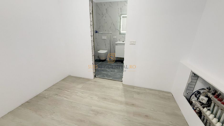 Vila individuala cu 5 camere / 3 bai / dressing / teren 343 mp - Poză 12