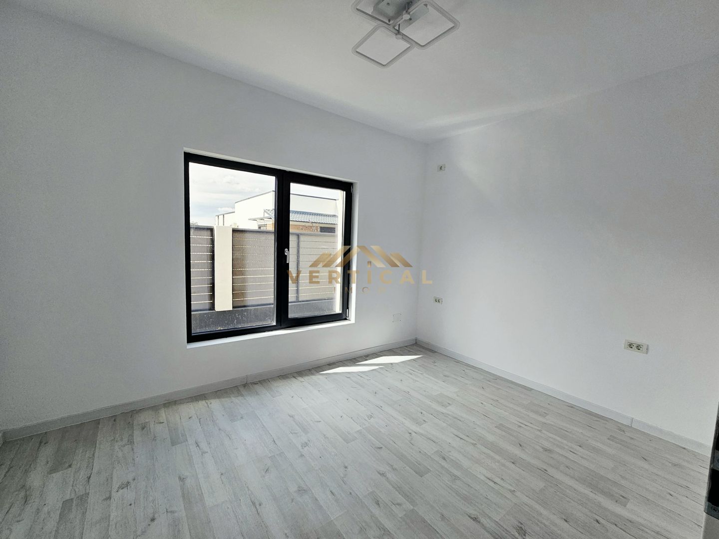 Casa Premium parter | 4 camere | comuna Berceni - Poză 9