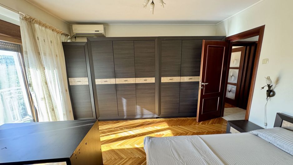 Închiriere Apartament 2 camere, vedere Palatul Parlamentului - Poză 8
