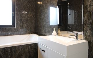 Zona Lipovei, casa 4 camere + 3 bai, curte proprie. - Poză 17