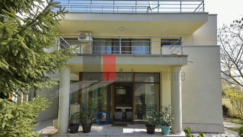 7 cam. | 5 bai | 420 mp | 690 000  euro | zona Mark Twain - Poză 13
