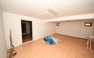 Vila spatioasa, pretabil pentru locuit/clinica, zona Micro 17 – Galati - Poză 52