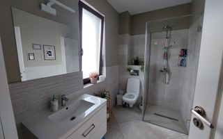 Duplex ultrafinisat mobilat utilat cu 2 locuri de parcare zona Terra - Poză 16