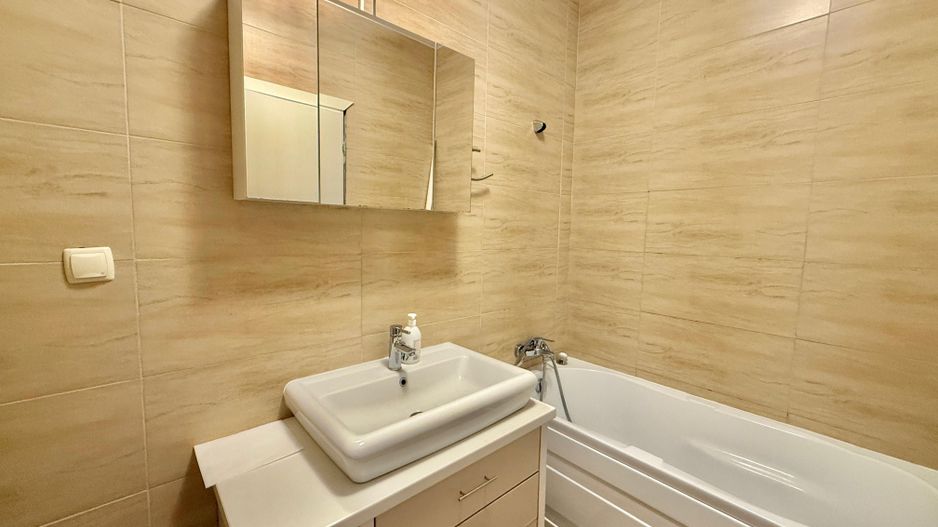 COSMOPOLIS - Apartament cu 3 camere, mobilat si utilat + 2 parcari - Poză 3