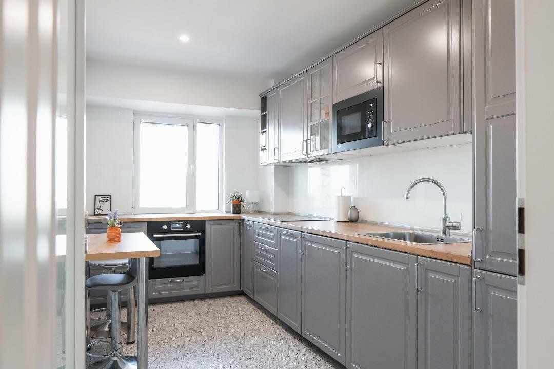 Inchiriere apartament cu 3 camere | P-ta Victoriei - Poză 2