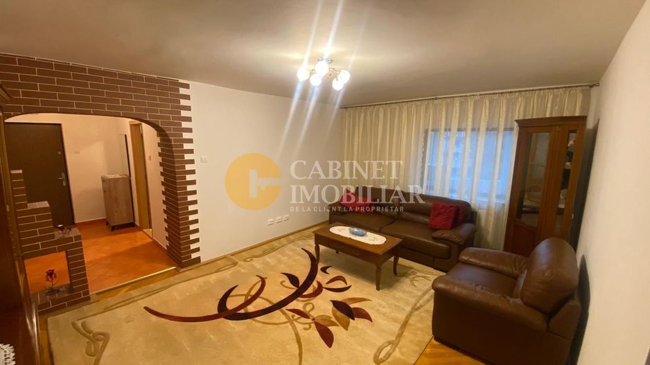 GARĂ - 3 CAMERE DECOMANDAT - ETAJ 1 - Bloc Tip Vilă - Poză 1