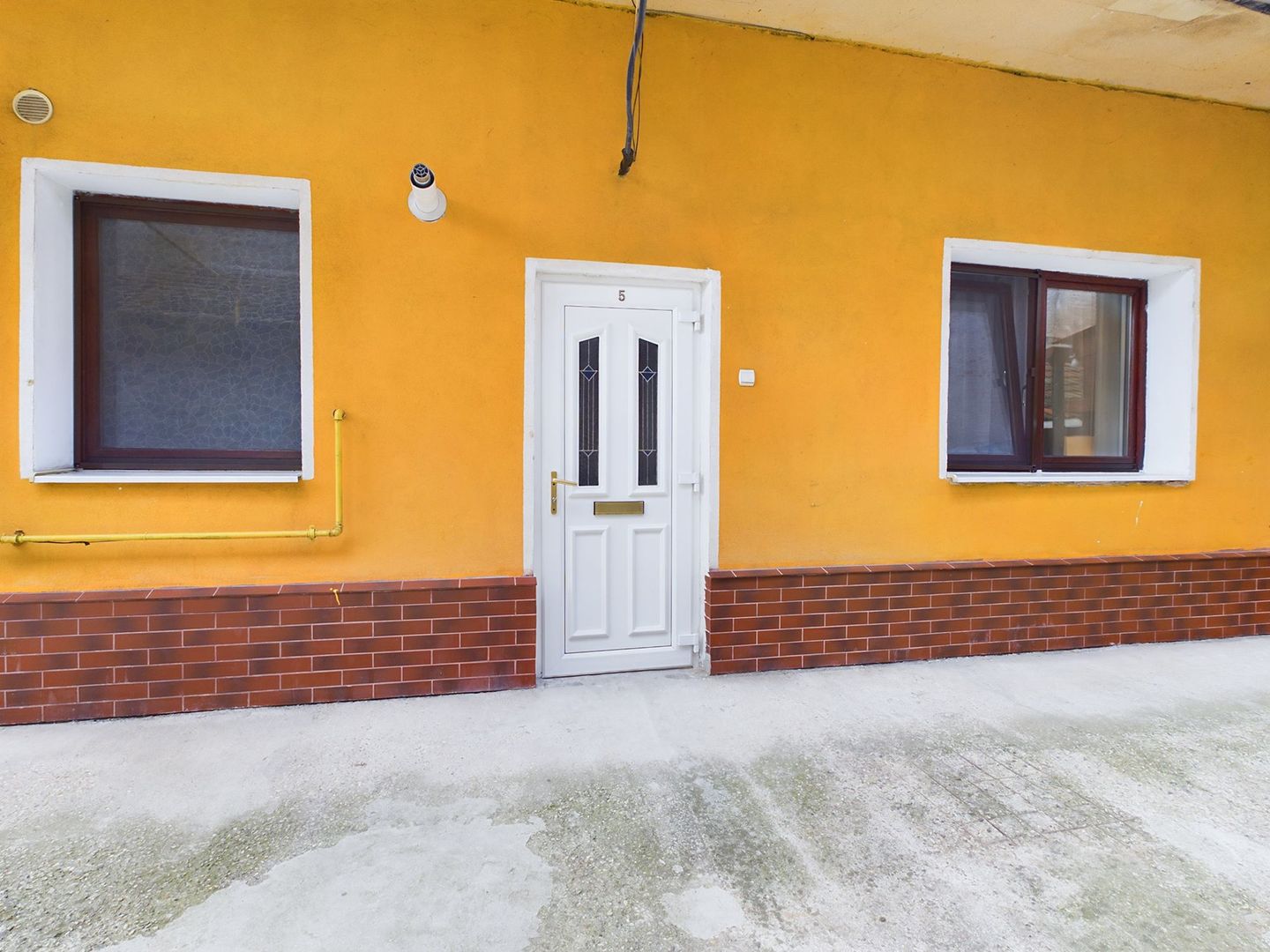 Apartament la cheie - Poză 1