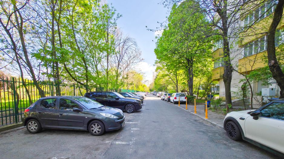 Apartament 4 camere, 2 băi, 2 balcoane, bloc reabilitat - Poză 20