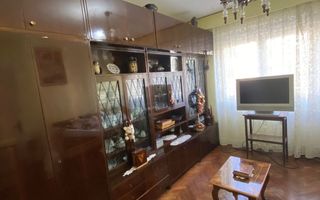 Apartament ultracentral 4 camere cu loc de parcare privat - Poză 1