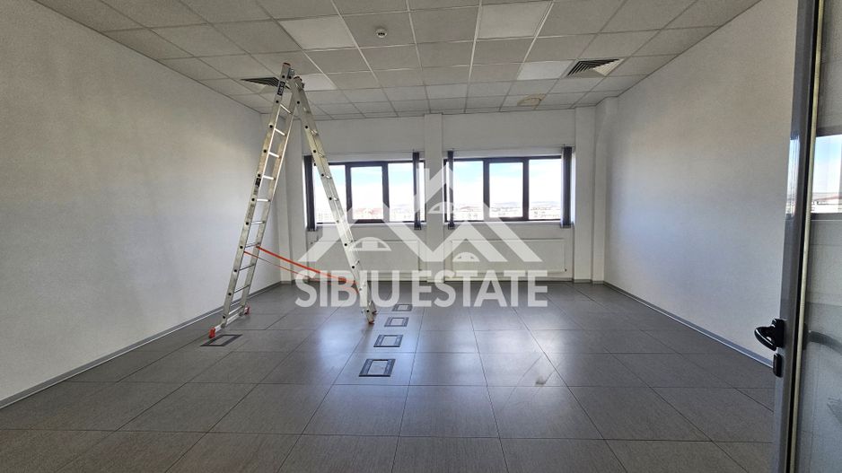 Spatiu de birouri de inchriat locatie centrala si vizibilitate buna - Poză 10