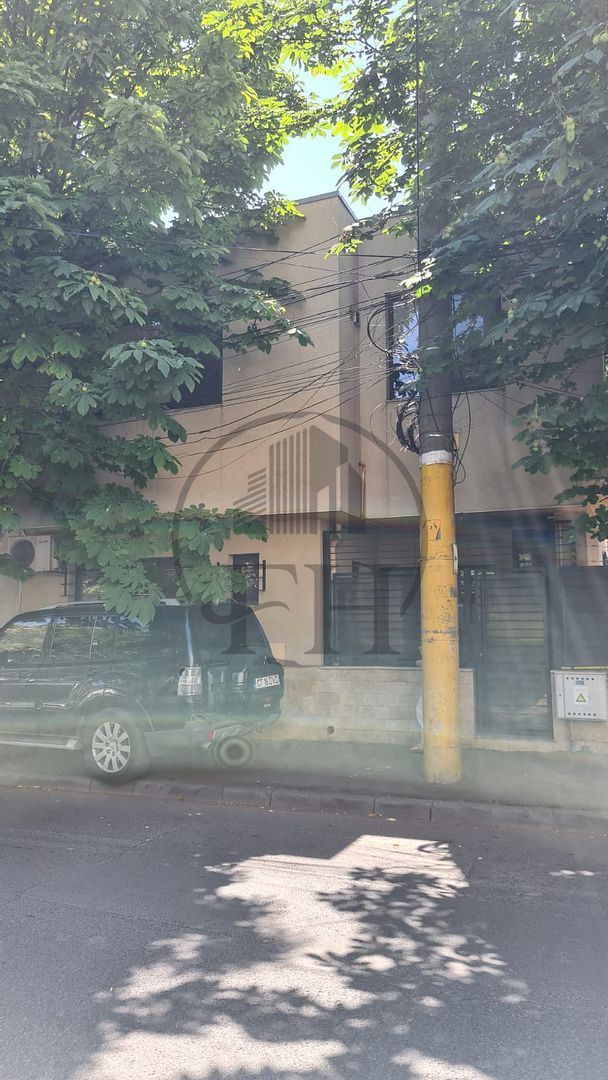 RENTED / INCHIRIAT Casă / Vilă cu 3 camere de închiriat în zona Tomis II - Poză 2