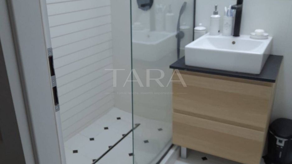 Apartament spațios, 3 camere funcționale, 2 balcoane. - Poză 5