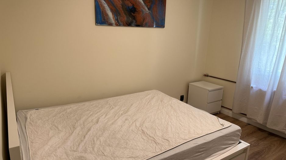 Inchiriere apartament mobilat și utilat 3 camere zona Titan Negociabil - Poză 9