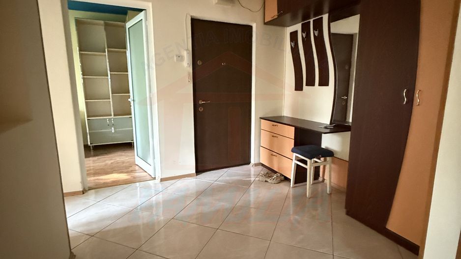 🏢 Apartament 3 camere în Centru | 57 mp | 450 €/lună - Poză 3