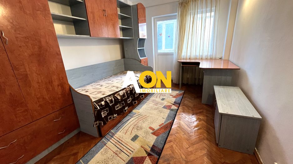 Apartament 3 Camere, Etaj 1, Zona Cetate - Poză 9
