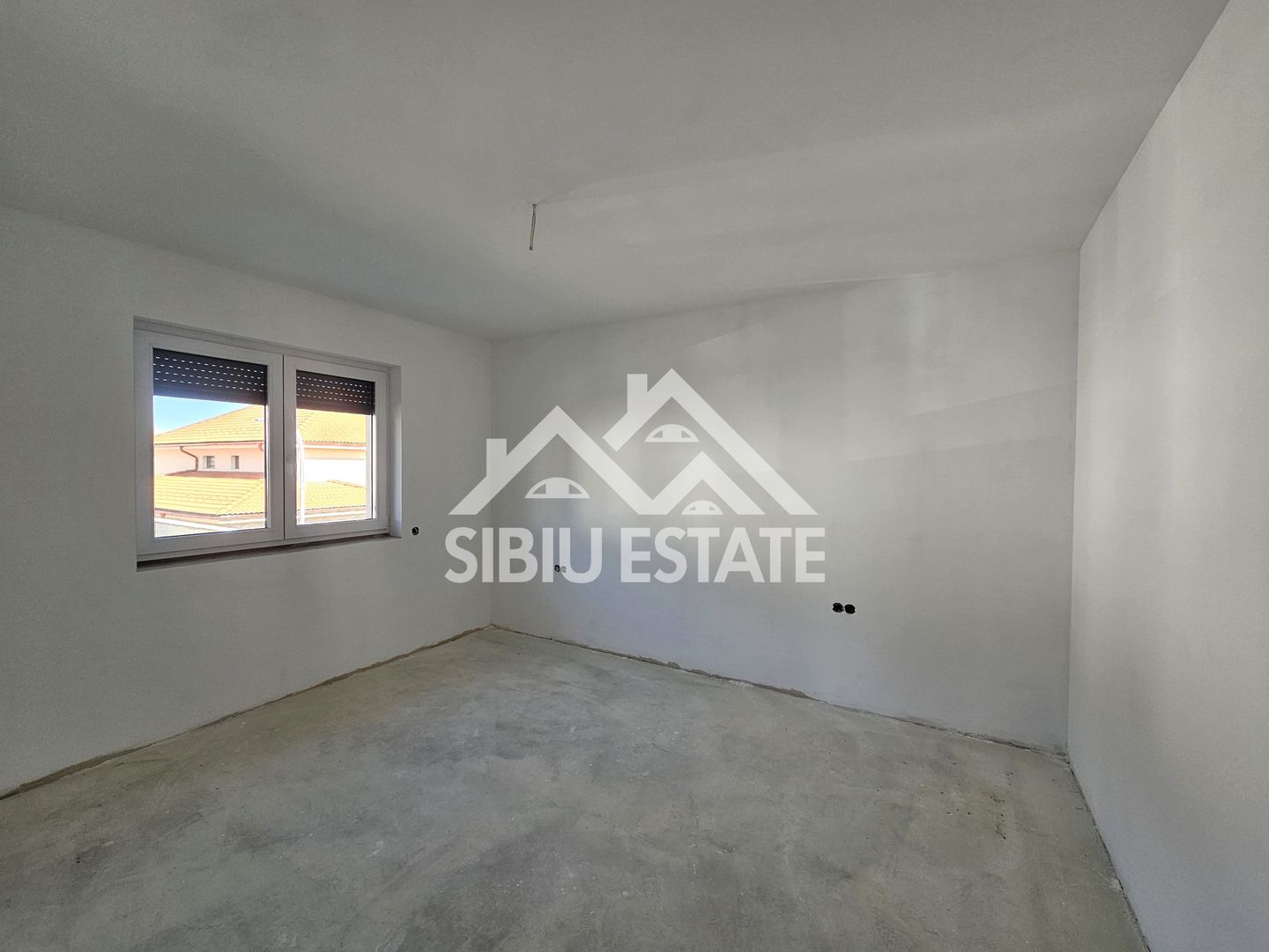 Casa cu garaj si pivnita, NOU - Poză 17