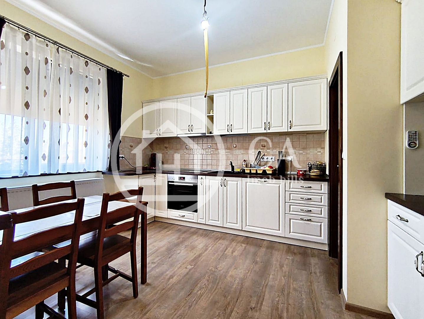 Casă de vânzare cu 4 camere în Cihei, Bihor - Poză 4