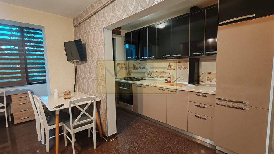 Apartament Modern-Central-Podu Ros-RENOVAT ! - Poză 3