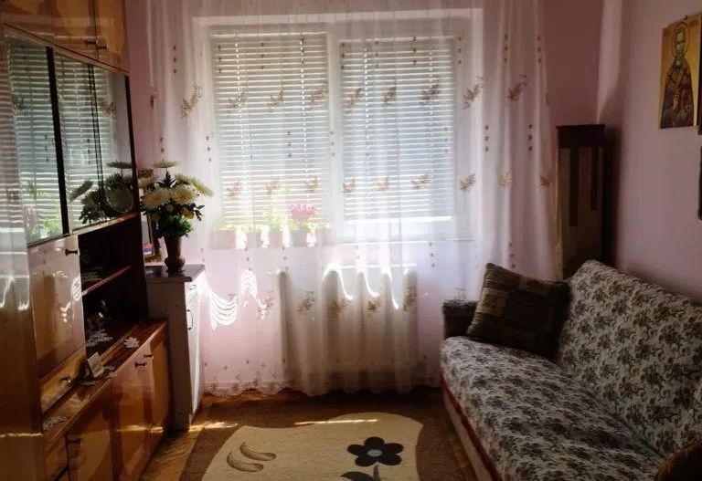 Ag EUROPA vinde ap. 4 cam. in Micro 16 la etajul 3 FINISAT si MOBILAT. - Poză 4