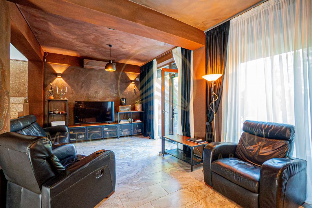 Casa P+1E de vanzare in Mamaia - Tabara Navodari - Poză 1