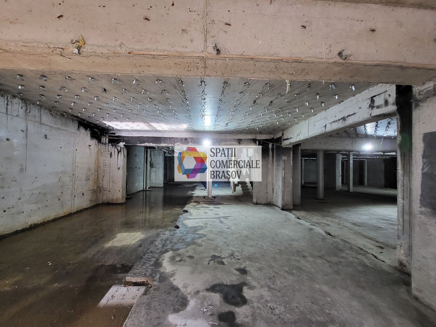 Clădire mixta -3600 mp - Poză 8