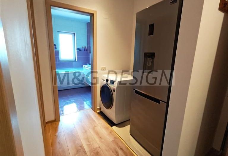 Giroc 2 camere decomandat (transformat din 3camere) et 1 loc parcare - Poză 8