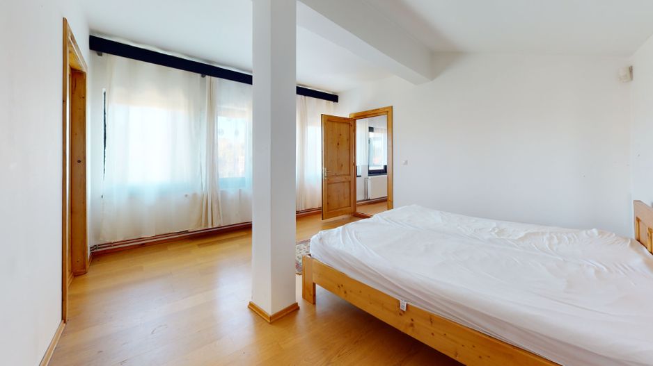 Casa deodebita zona Sacele -central - Poză 12