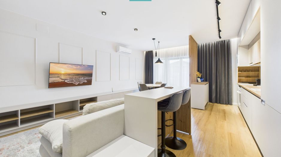 Apartament spațios, vedere și facilități premium - Poză 1