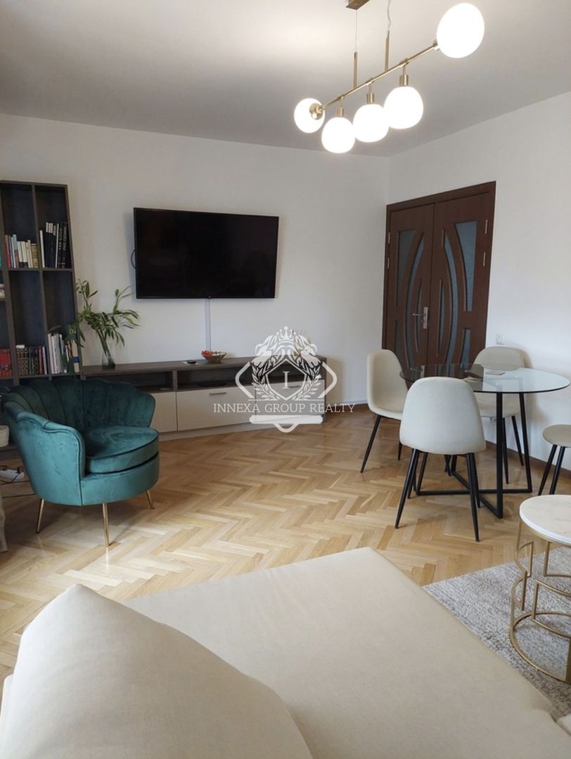 Piata Romana | Apartament decomandat 4 camere modern | Bloc 1980 | 97mp - Poză 2