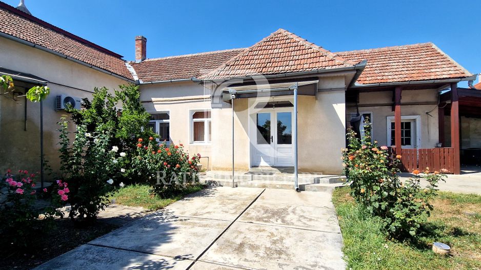 Casa cu 6 camere de vanzare | Teren 557 mp | Salonta | Bihor - Poză 2