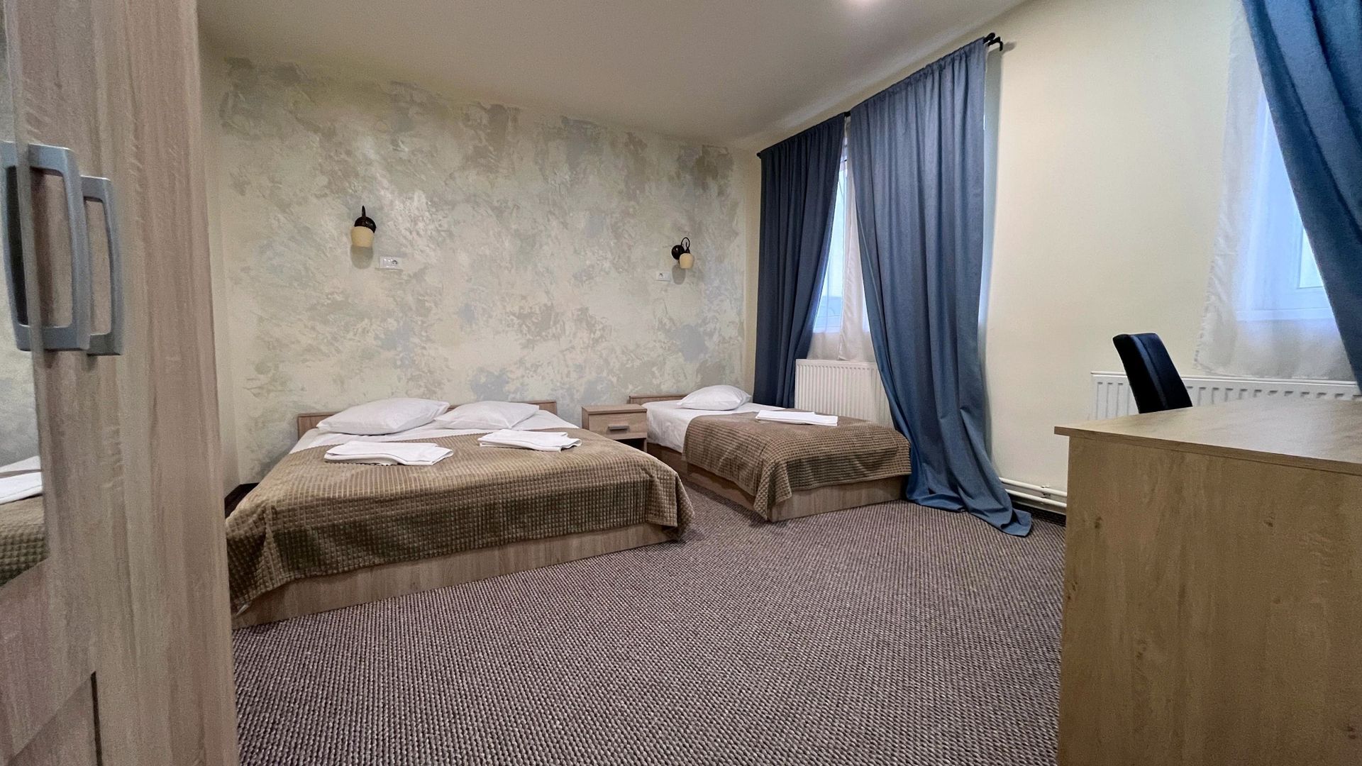 Cazare In Aparthotel Modern Utilat, Ideal pentru Echipe de Muncă - Poză 9