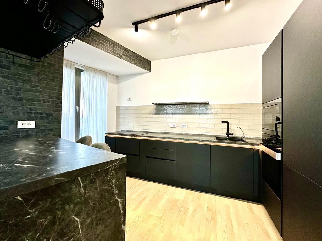 Locatie excelenta. Mobilat si utilat. Parcare subterana. - Poză 2