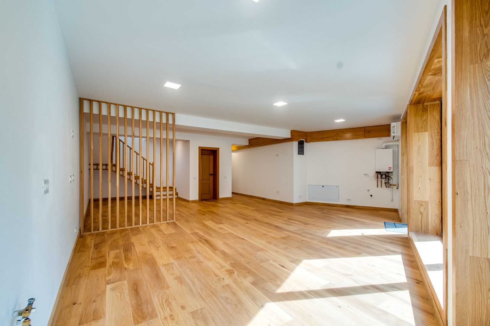 Casă premium cu arhitectură contemporană în cartierul Tei - Poză 2