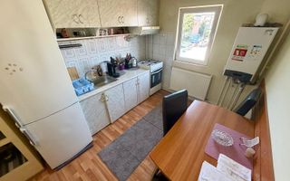 Apartament doua camere - centrala termica - Kaufland Craiovita etaj 3 - Poză 6