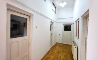 Oportunitate Unică: Casă cu 4 Camere, Curte Generoasă și Îmbunătățiri - Poză 11