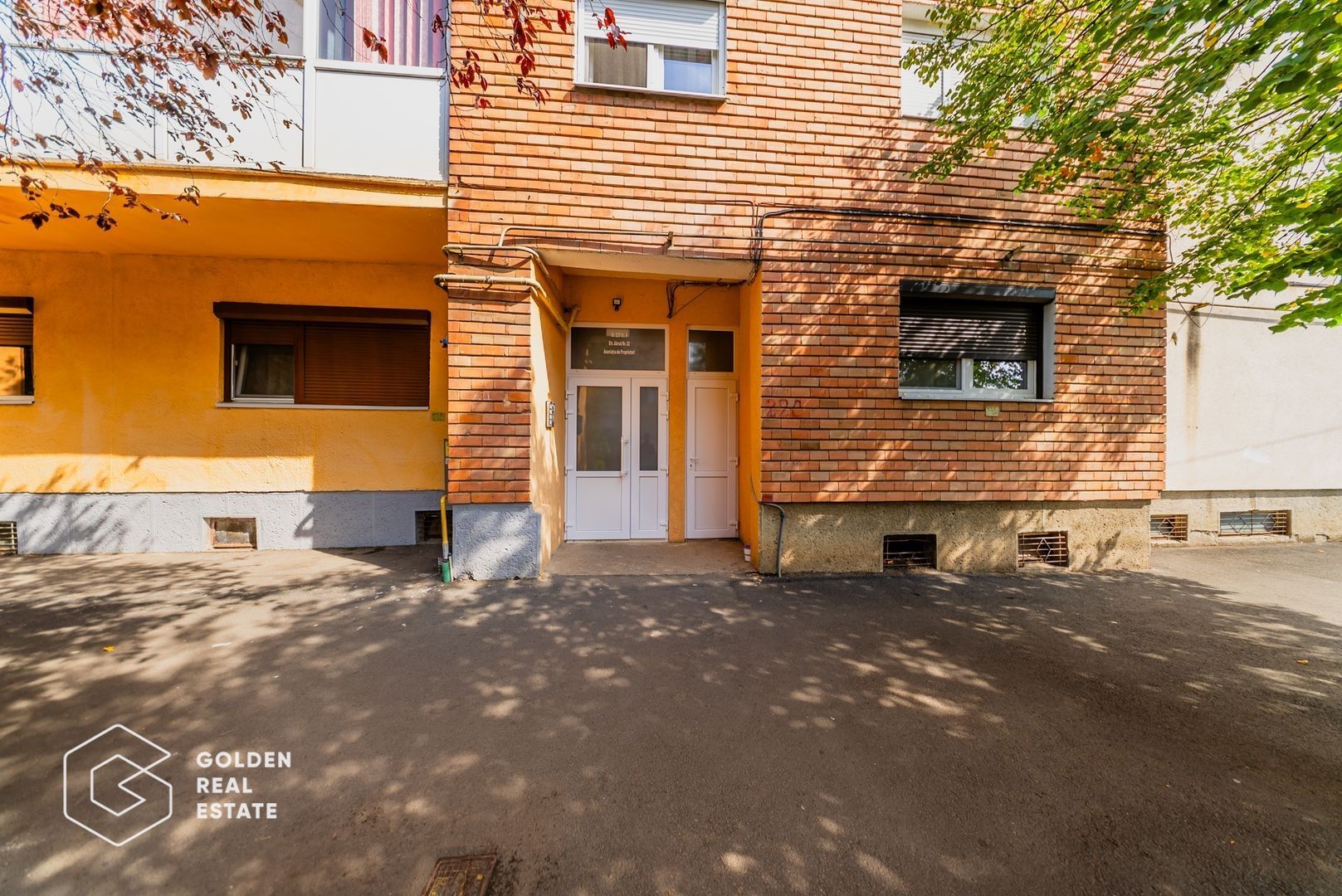 Apartament 4 camere, total decomandat, zona Miorita - Poză 18