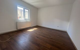 RENTED / INCHIRIAT Casă / Vilă cu 3 camere de închiriat - Poză 2