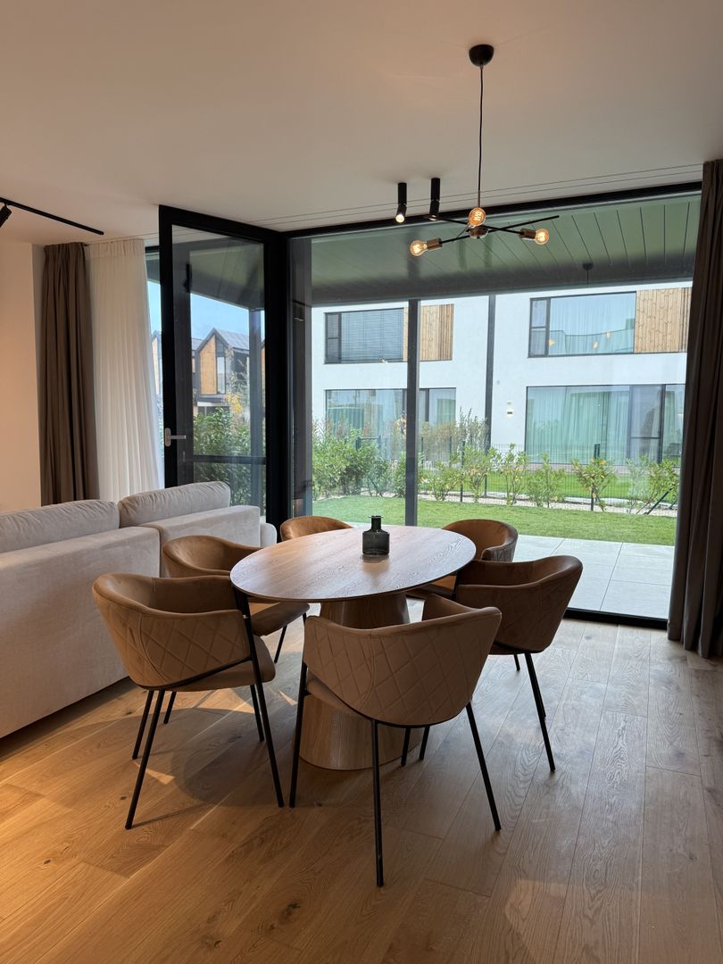 Vila tip UV03 mobilata complet in Amber Forest-prima inchiririere - Poză 12