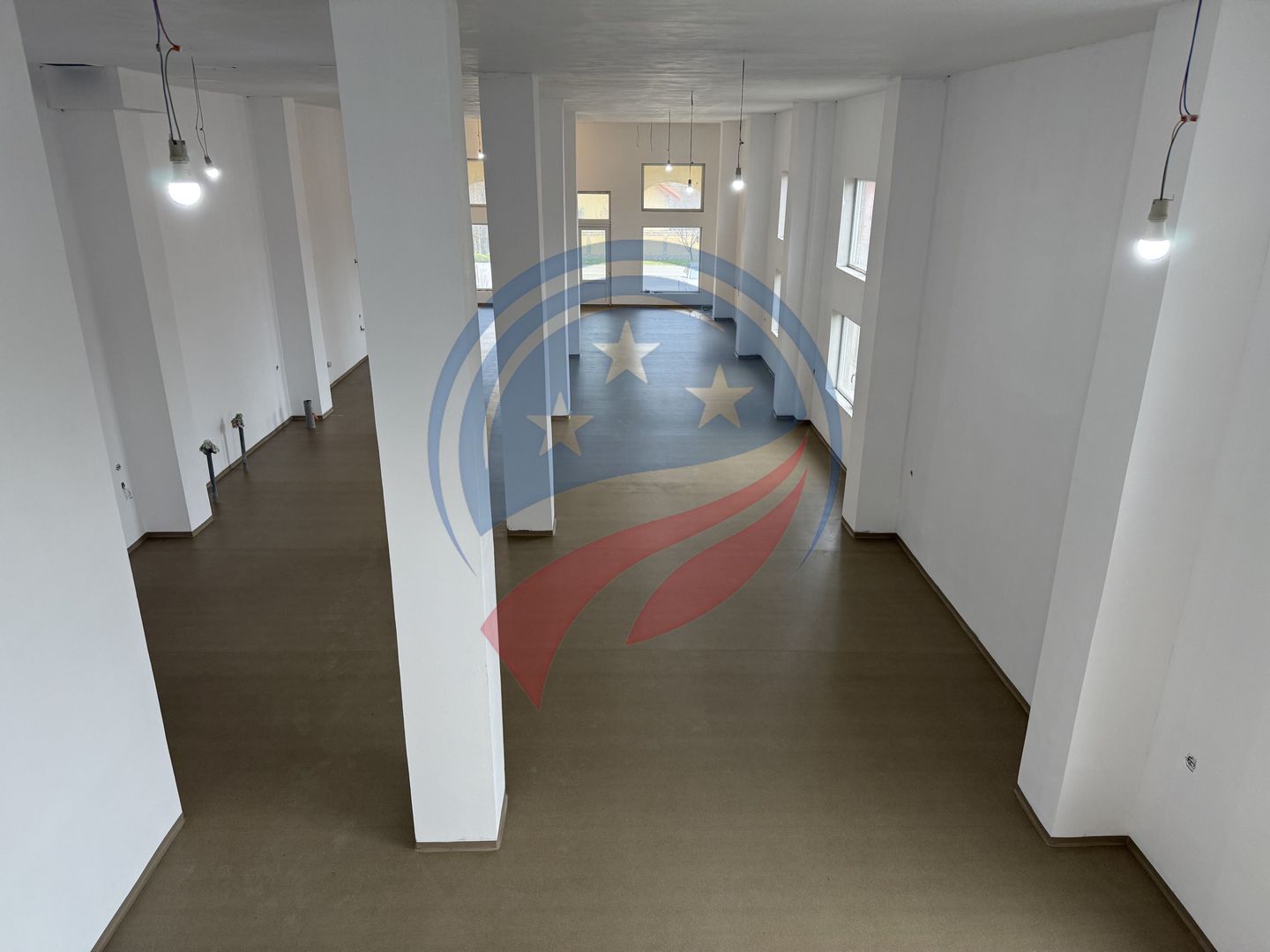 Spatiu comercial de inchiriat/Livezi/Dolj - Poză 1