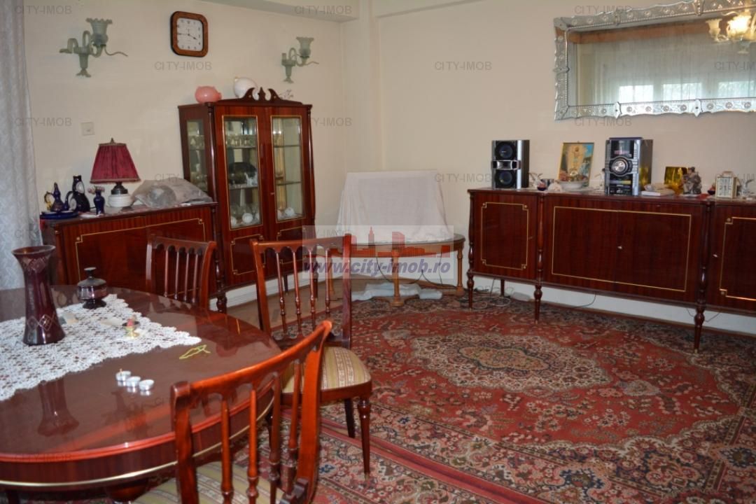 Vanzare 2 apartamente  in   VILA Drumul Sarii P + 2 - Poză 3