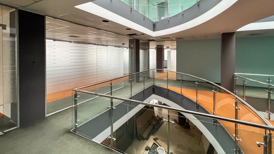 Proprietate comercială premium de vânzare- teren 3.728 mp |  Lângă A0 - Poză 1