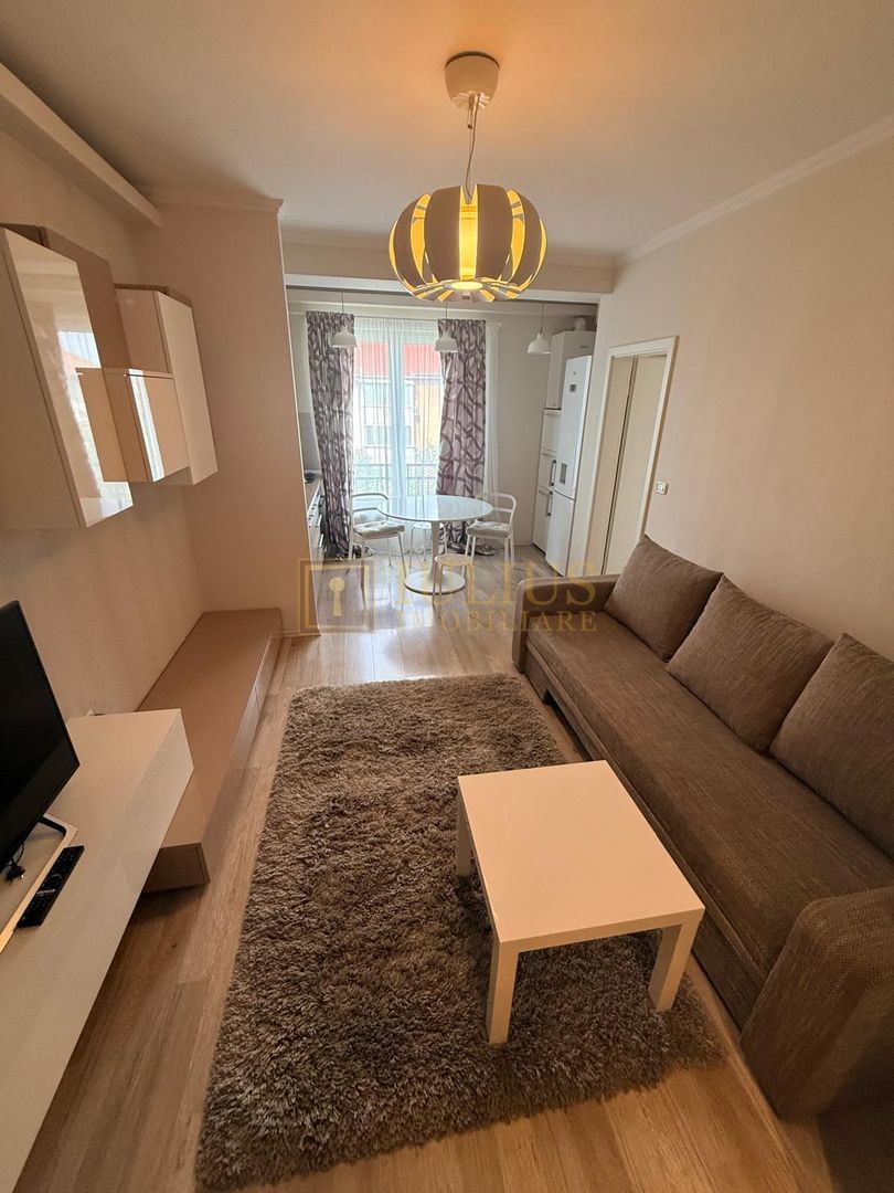 2 camere| loc de parcare cu bariera| apartament frumos| balcon deschis| - Poză 1